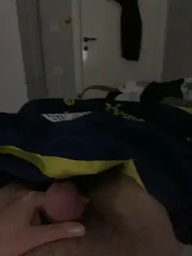 Snapshot of Erenn34 chatting on October 1, 10:46 pm Erenn34 online show from October 1, 10:46 pm