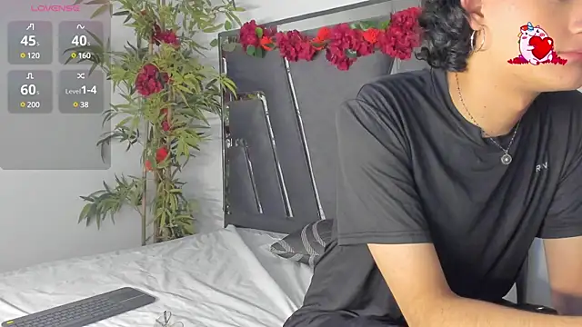 Black Rose2 online show from March 18, 11:44 am