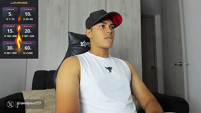 Iamdylan777 online show from February 24, 10:47 pm