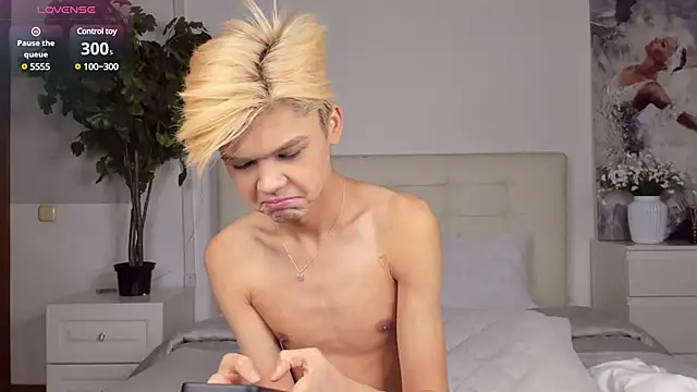 Felix Rey online show from February 23, 5:04 pm