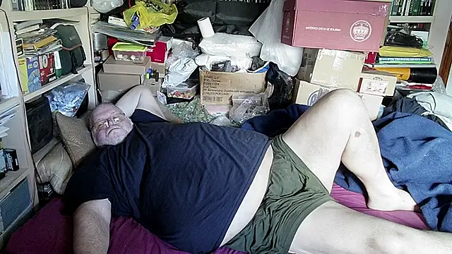 hadeszeuss2 online show from February 15, 2:22 pm