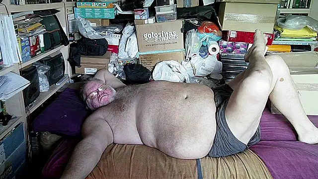 hadeszeuss2 online show from October 22, 1:48 pm