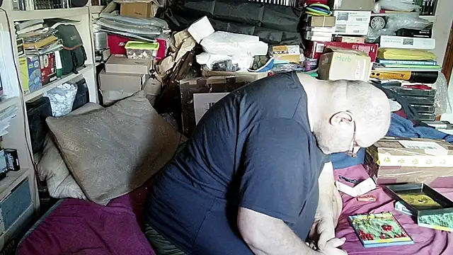 hadeszeuss2 online show from January 24, 2:51 pm