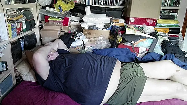 hadeszeuss2 online show from February 19, 2:44 pm