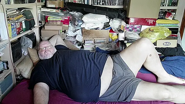 hadeszeuss2 online show from March 10, 2:48 pm