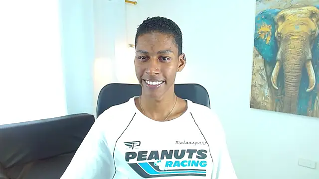 maiki18  online show from February 2, 9:01 pm