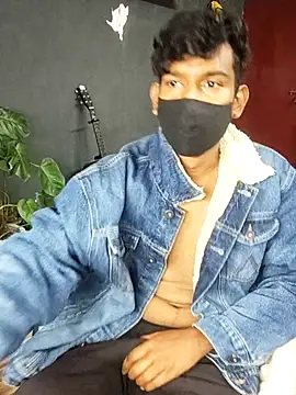 richardjames95 online show from November 18, 6:00 pm