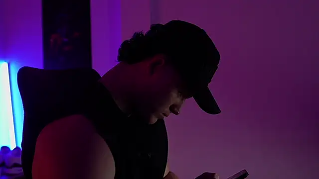 Snapshot of Hazzan_Velez chatting on September 13, 9:05 pm Hazzan Velez online show from September 13, 9:05 pm