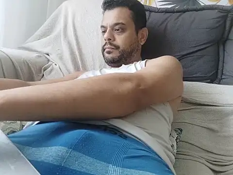 HornyBeachBoyBR online show from September 19, 1:22 pm