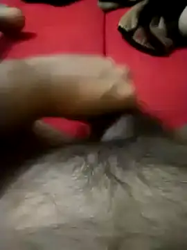 Snapshot of ekimeskim1 chatting on December 9, 2:13 am ekimeskim1 online show from December 9, 2:13 am