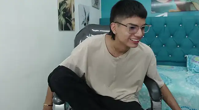 Noha scott online show from December 4, 11:02 pm