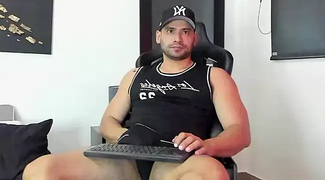 Dereck vega online show from January 8, 8:50 pm