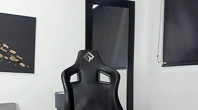 Dereck vega online show from December 5, 7:51 pm