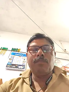 Srmotrs online show from March 18, 12:30 pm