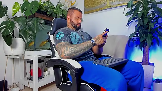 Johnnygrayson1 online show from March 20, 1:42 am