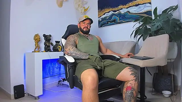 Johnnygrayson1 online show from January 10, 11:31 pm