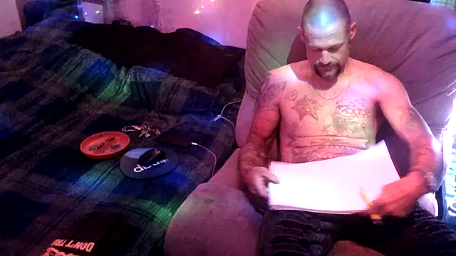 TheOneYouLove69 online show from April 3, 6:21 am