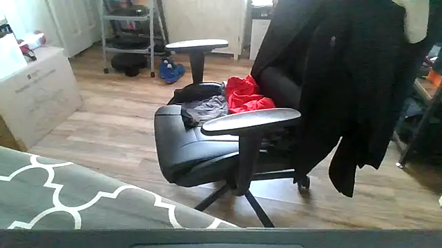 Willie8762 online show from March 13, 7:53 pm