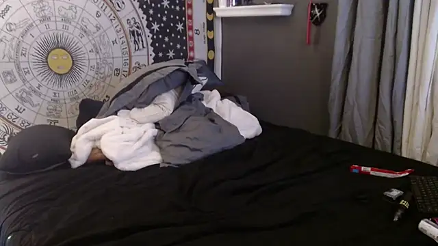 UnCuTupTheBuTT online show from February 25, 6:14 am