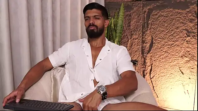 DannSaenz online show from April 2, 7:22 pm