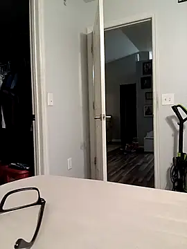 Snapshot of Localboi3 chatting on January 11, 12:29 pm Localboi3 online show from January 11, 12:29 pm