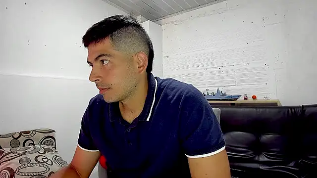 Himoreno25 online show from December 8, 7:11 pm