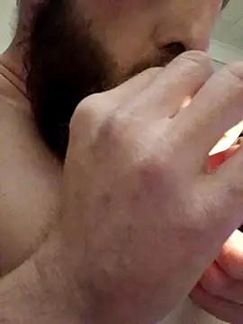 Snapshot of otterlover123 chatting on January 11, 7:17 am otterlover123 online show from January 11, 7:17 am