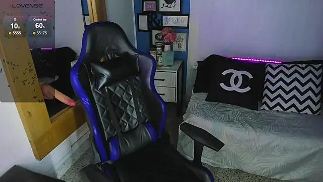 VladHellsing4 online show from November 9, 4:11 pm