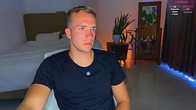 tommy cumfinger online show from March 16, 5:36 am