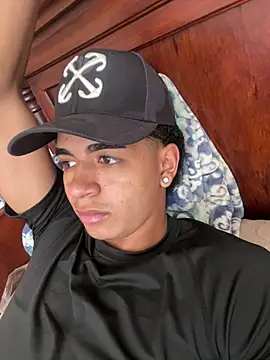 JoanG10 online show from April 20, 6:21 pm