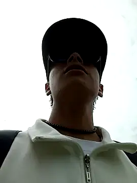 Snapshot of Cuervo_maniaco chatting on February 6, 3:52 pm Cuervo maniaco online show from February 6, 3:52 pm