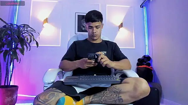 Rob saenz  online show from November 10, 3:06 pm