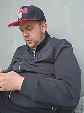 PupW0lfy online show from October 13, 10:32 am