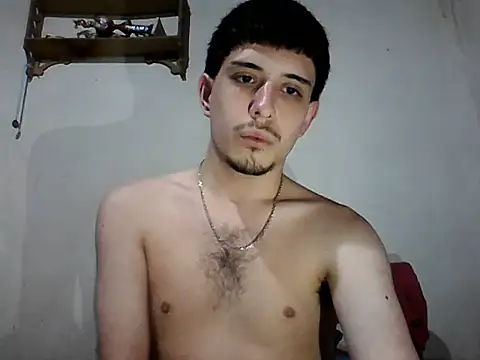 Snapshot of Elvergonn2105 chatting on October 1, 4:27 am Elvergonn2105 online show from October 1, 4:27 am