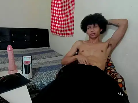 cardrey05 online show from September 22, 8:19 pm