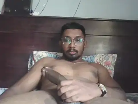 Snapshot of chennaibull101 chatting on December 29, 5:53 am chennaibull101 online show from December 29, 5:53 am