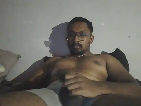 Snapshot of chennaibull101 chatting on October 23, 4:32 pm chennaibull101 online show from October 23, 4:32 pm