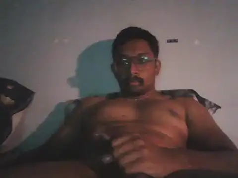 Snapshot of chennaibull101 chatting on October 4, 9:19 pm chennaibull101 online show from October 4, 9:19 pm