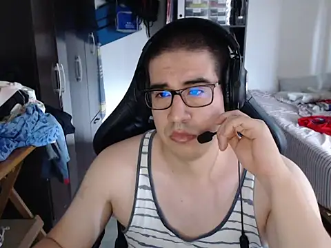 thealfawolf01 online show from February 7, 7:52 pm