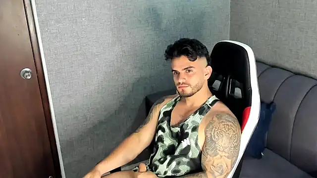 Ricardogo19 online show from October 18, 2:27 am