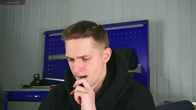 dustyn fox online show from February 4, 3:07 pm