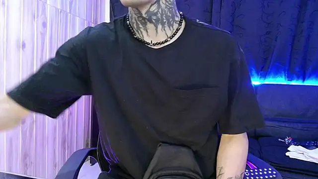 Snapshot of Andy_bapho chatting on February 22, 2:06 pm Andy bapho online show from February 22, 2:06 pm