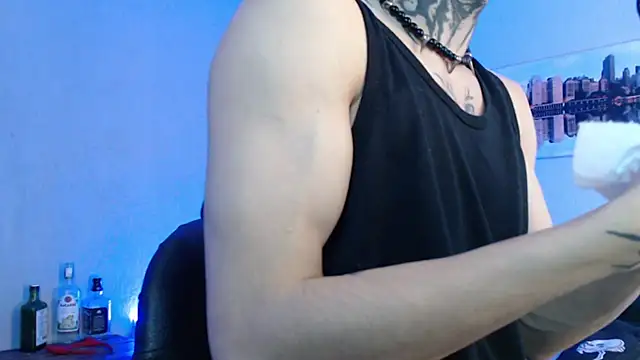 Snapshot of Andy_bapho chatting on February 8, 3:00 pm Andy bapho online show from February 8, 3:00 pm