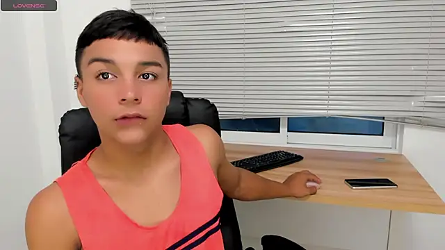 Seductivo jr online show from December 4, 4:30 am