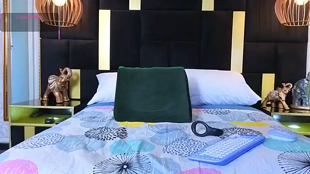 Ethan  Walker online show from October 8, 7:40 pm