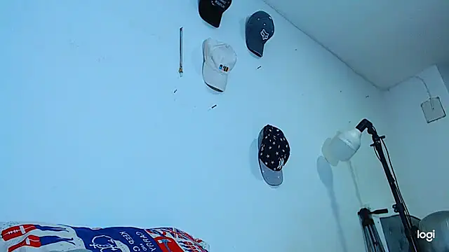 ADAM HOT online show from November 11, 10:59 pm