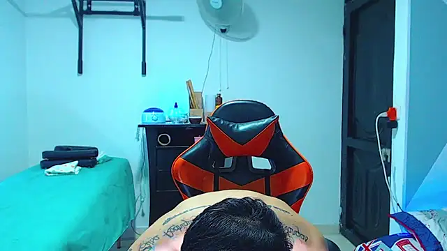 ADAM HOT online show from May 29, 10:42 pm