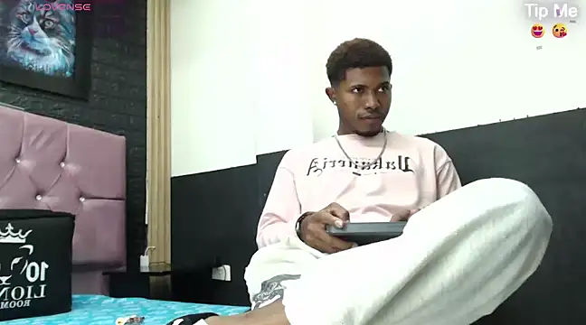 man black hot23 online show from February 28, 7:56 pm