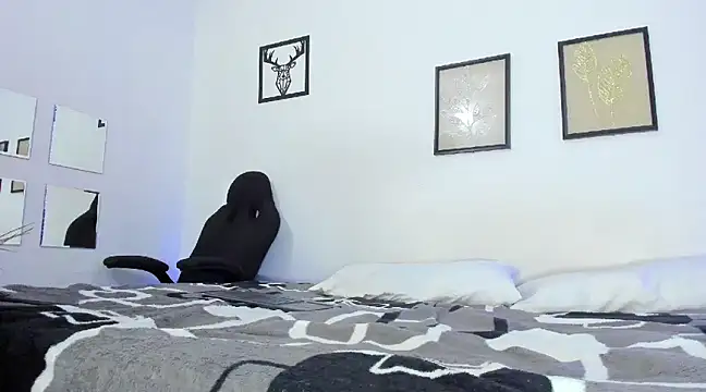 Snapshot of _tony8 chatting on December 10, 2:46 am  tony8 online show from December 10, 2:46 am