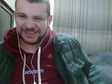 Snapshot of camiloking1720 chatting on January 26, 10:34 am camiloking1720 online show from January 26, 10:34 am